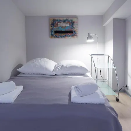 Art Korab Bed & Breakfast *