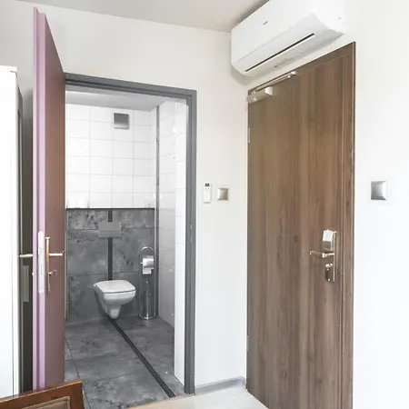 Art Korab Oda ve Kahvaltı