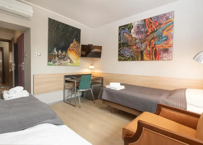 Art Korab לינה וארוחת בוקר